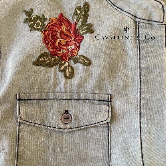 Cavallini & Co. Rose Embroidered Sleeveless Denim Shirt - Picture 5 of 7